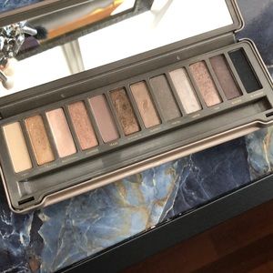 Urban decay naked 2